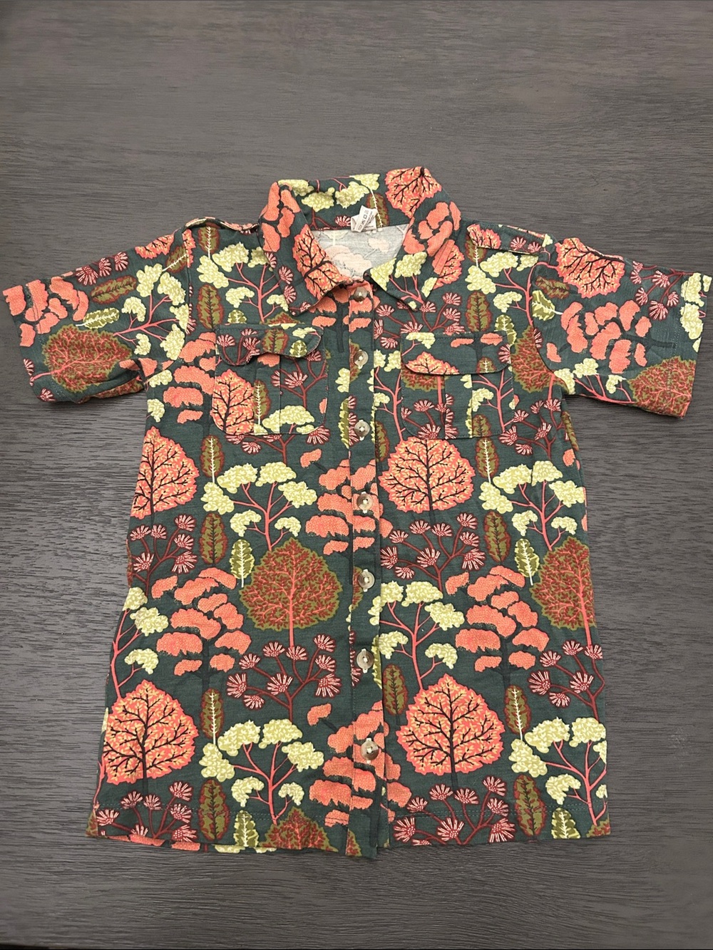 kate quinn Coral, Green & Cream Tree-Print Button Front Top